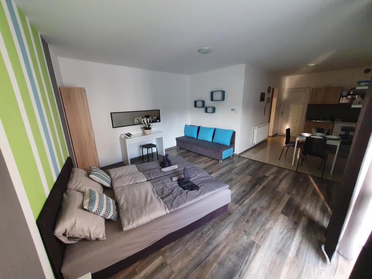 Lexi Apartman Apartment ไฮจ์ดุสโซบอสโล ภายนอก รูปภาพ