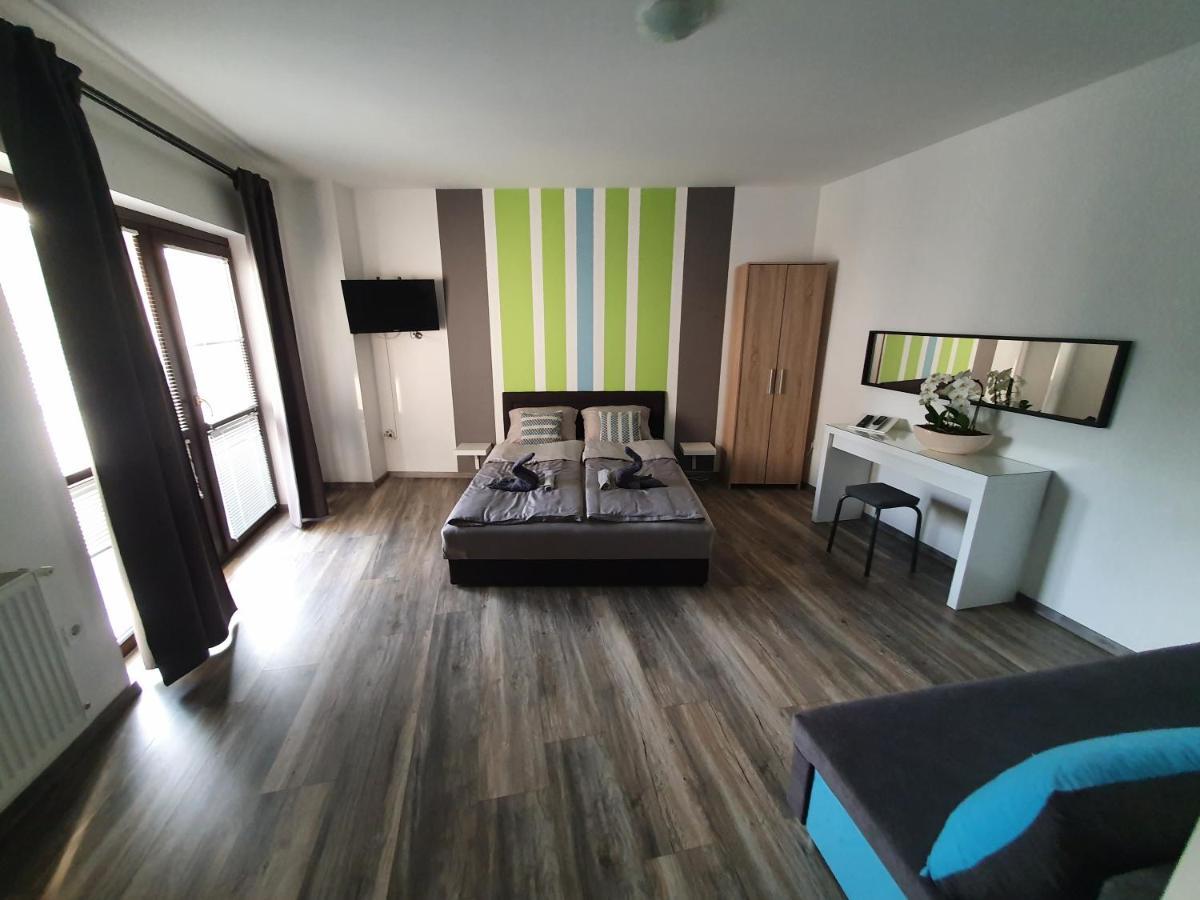 Lexi Apartman Apartment ไฮจ์ดุสโซบอสโล ภายนอก รูปภาพ