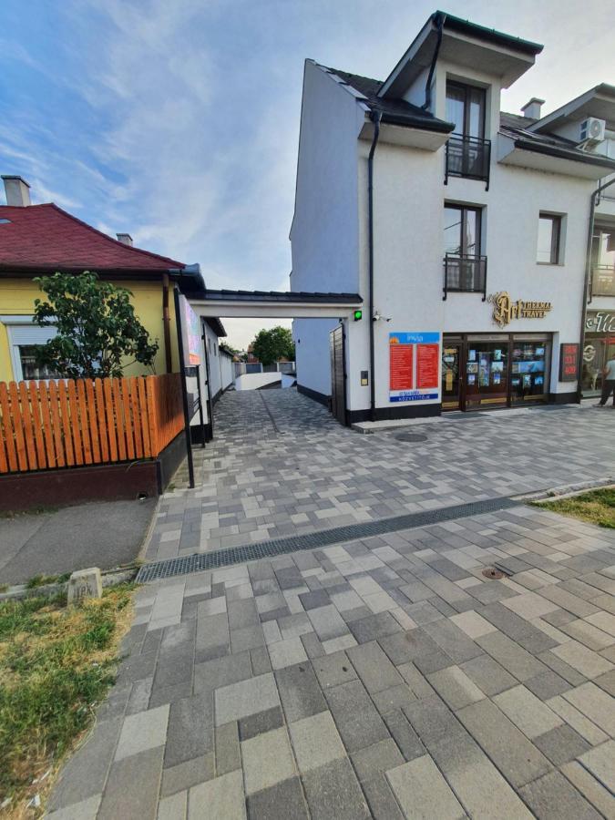 Lexi Apartman Apartment ไฮจ์ดุสโซบอสโล ภายนอก รูปภาพ